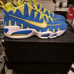 Nike Kids Blue and Yellow Sneakers